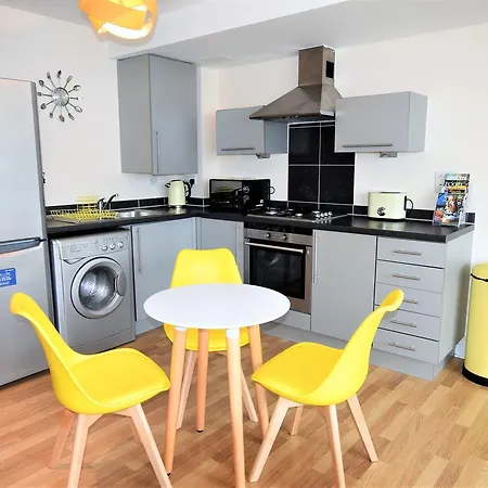 The Canary - Yourapartment Apartment