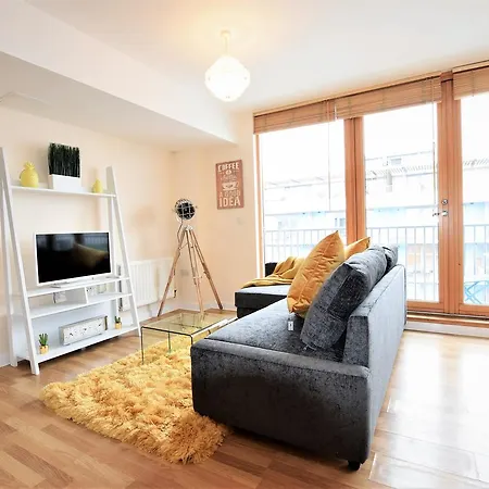 The Canary - Yourapartment * Bristol